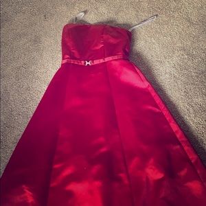 Red David’s bridal buckle dress